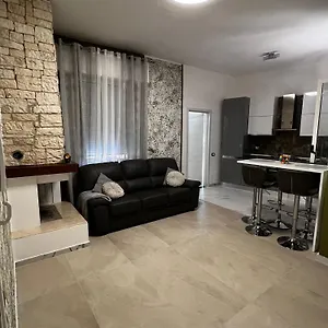 La Nuova Casa Aparthotel